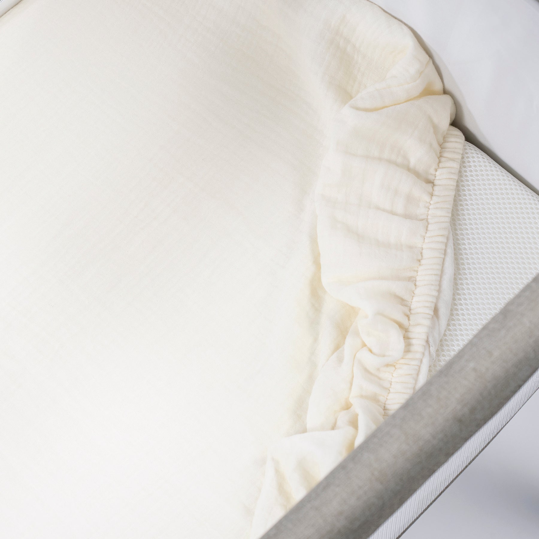 PASITO A PASITO Edredon + Sabana Bajera + Almohada Cuna 90x50cm Nara