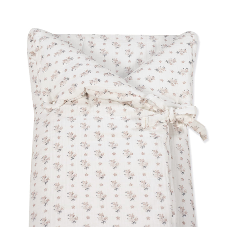 WALKING MUM Arrullo/ Manta Botton Flores