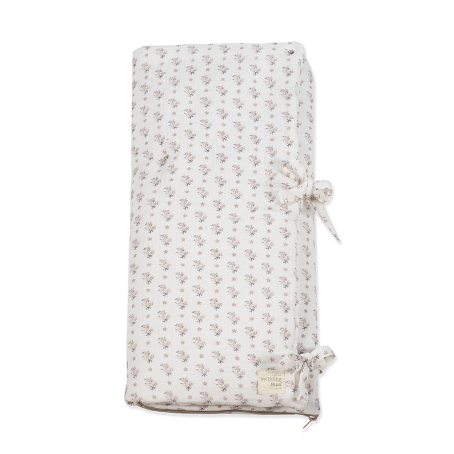 WALKING MUM Arrullo/ Manta Botton Flores